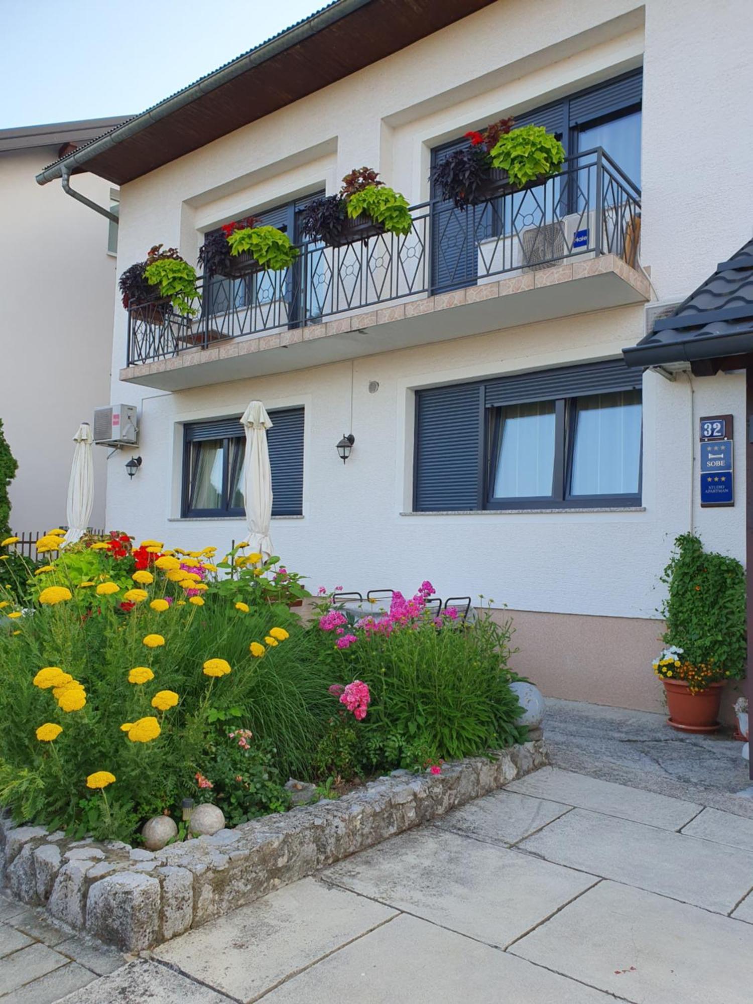 Guesthouse Vila Slunj Buitenkant foto